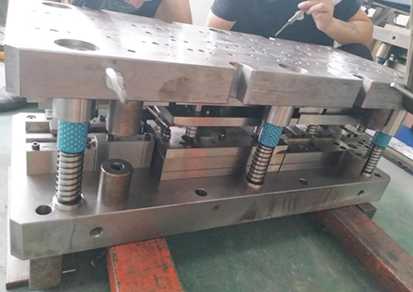 Mold Assembling